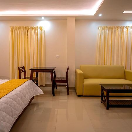 Metro Residency Hotel Tirur Exterior photo